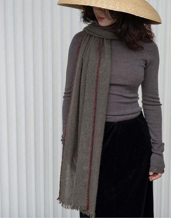 Picture of Cashmere trimmed scarf