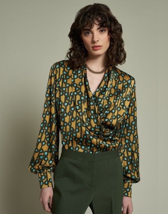 Εικόνα της Μπλούζα σε satin print βισκόζη